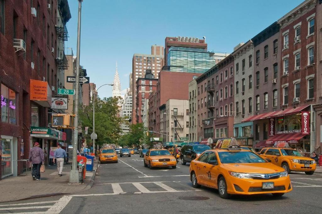 Mid Town East Street Apartments Next To Times Square Nova York Exterior foto